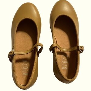 Child Tap Shoes Size 1.  Immediate Shipping!